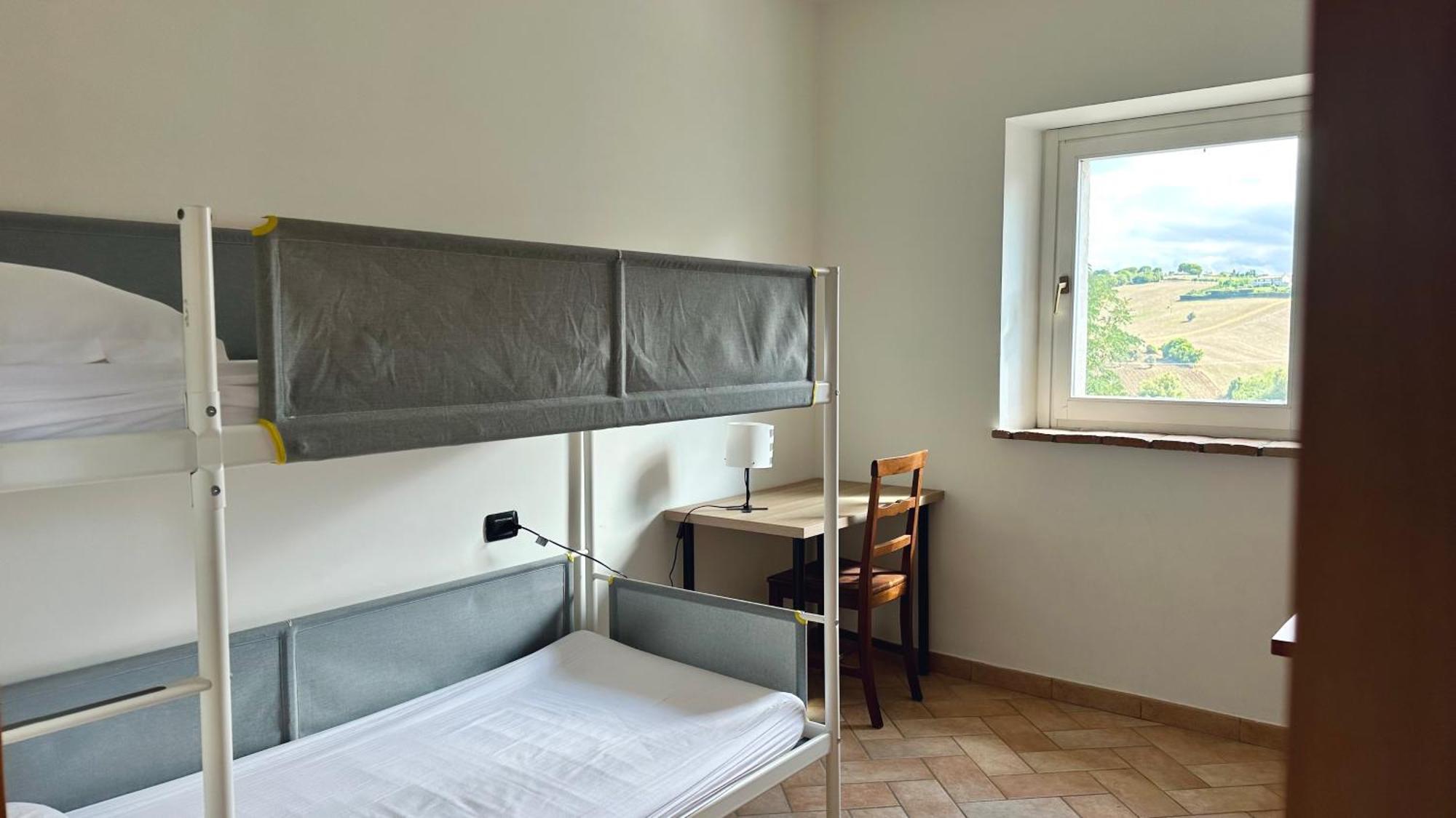 S214 - Sirolo, Trilocale Con Giardino In Zona Tranquilla Lejlighed Eksteriør billede